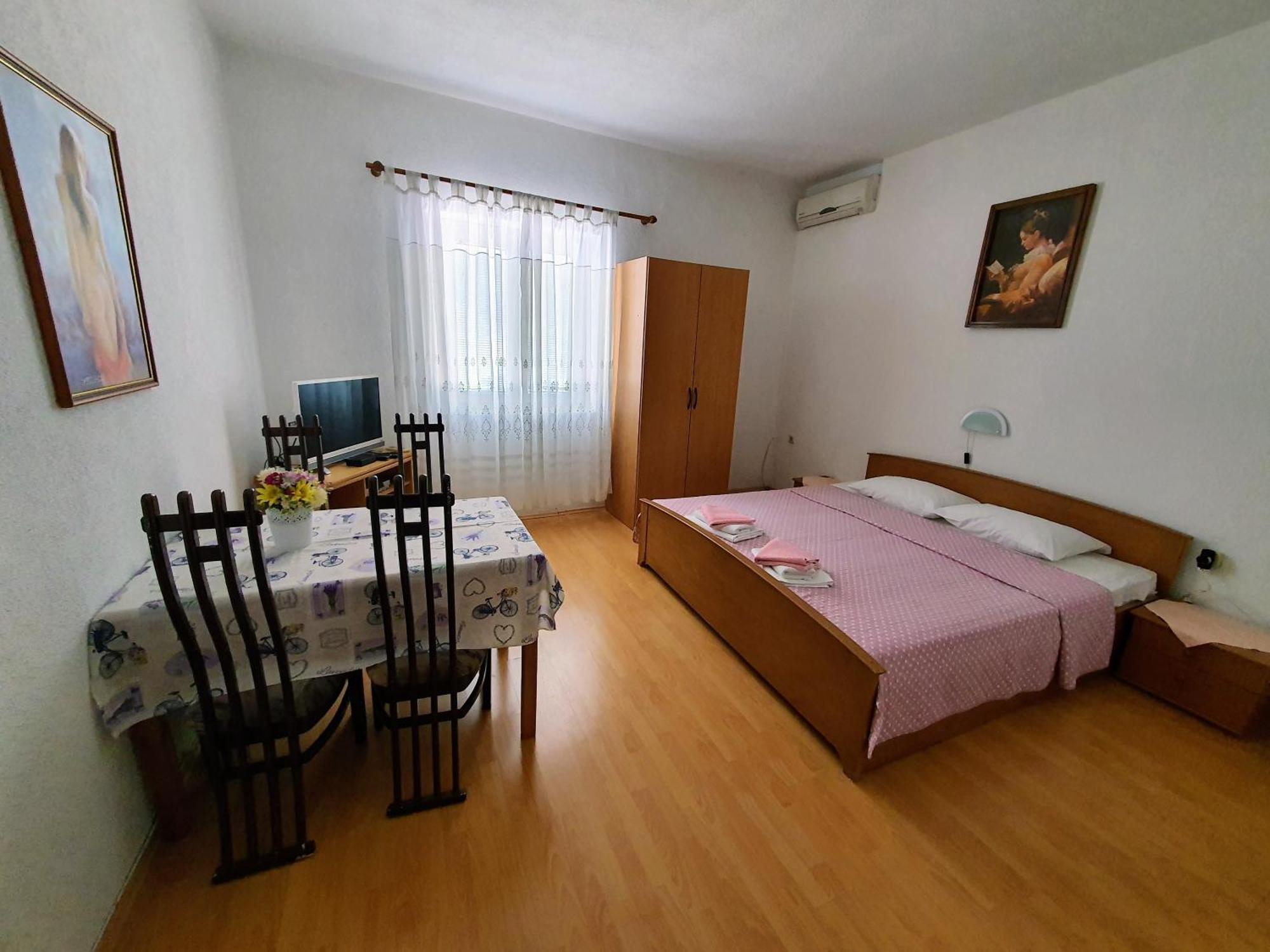 Apartments - Buffet 2B Светий Юрай Номер фото