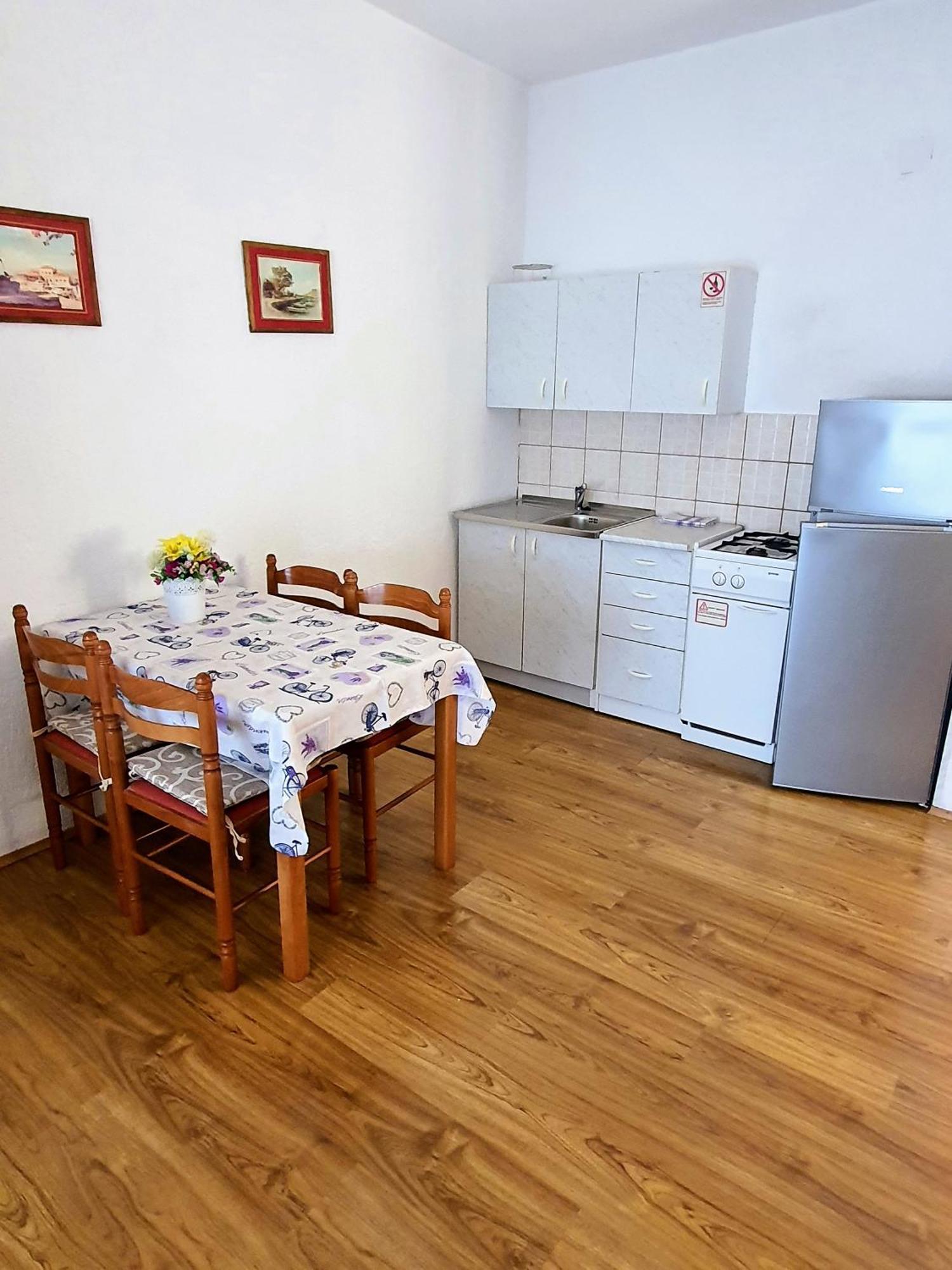 Apartments - Buffet 2B Светий Юрай Номер фото